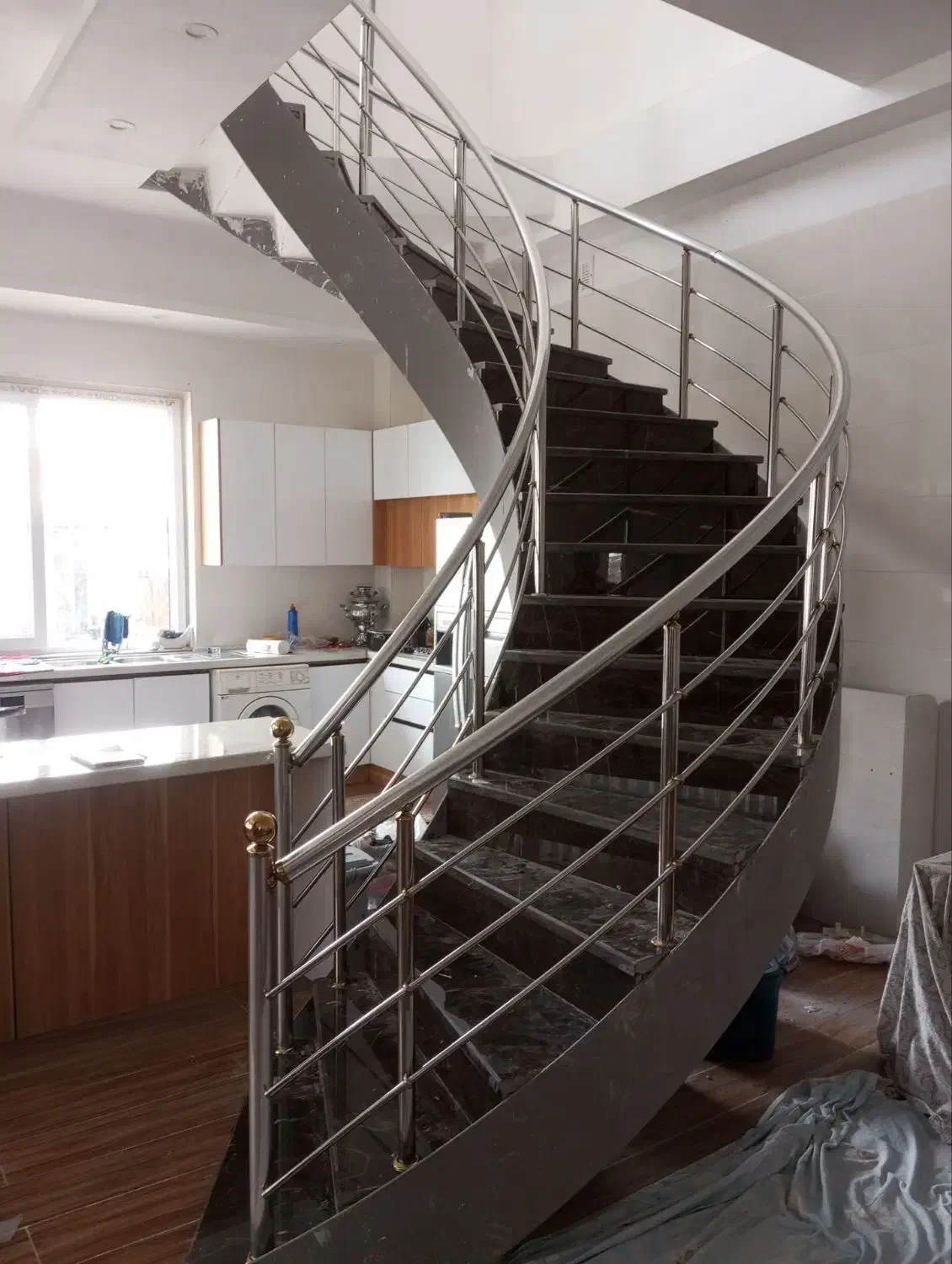 اجرای نرده استیل. نرده شیشه ای .نرده آلمینیوم و ..|مصالح و تجهیزات ساختمان|بابل, |دیوار