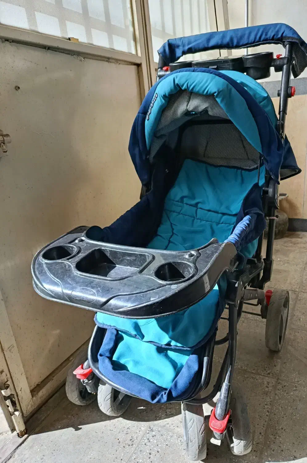 تعدادی وسایل بچه|اسباب و اثاث بچه|مریوان, |دیوار