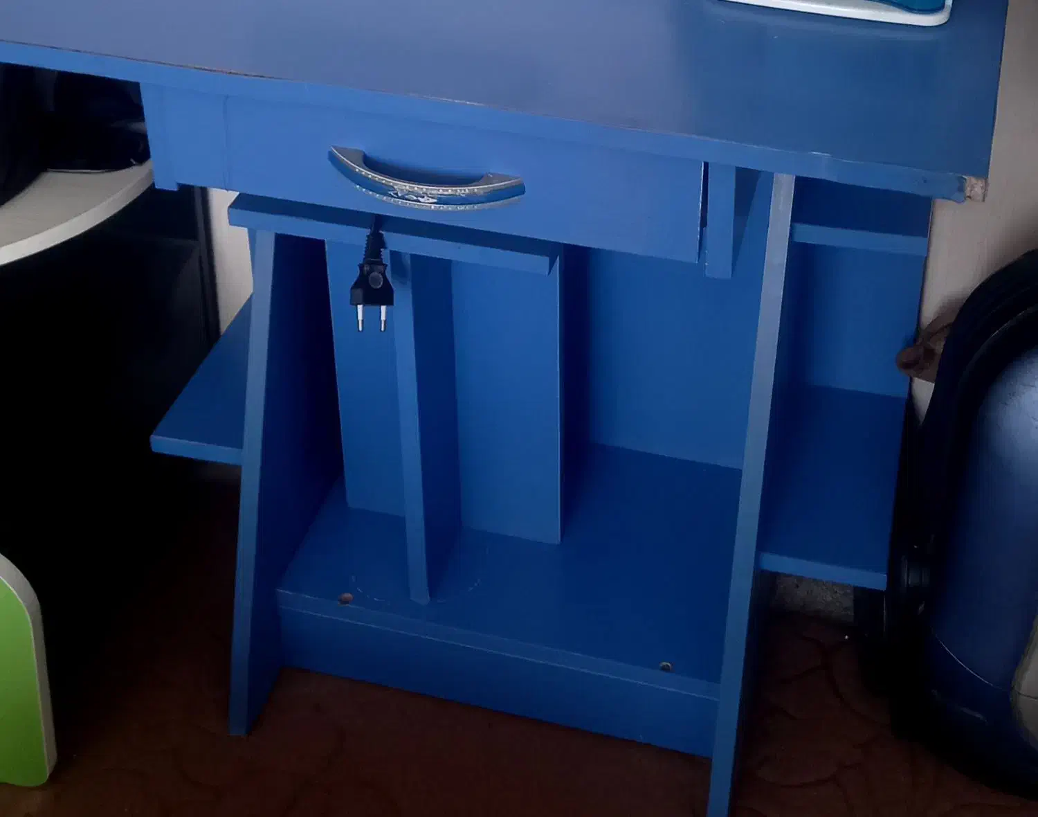 میز چرخ خیاطی|لوازم خیاطی و بافتنی|مشهد, شهرآرا|دیوار