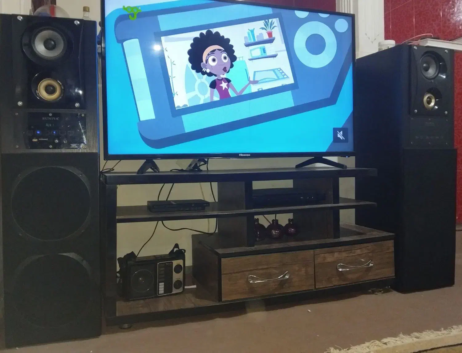 تلویزیون و باند|تلویزیون و پروژکتور|گالیکش, |دیوار