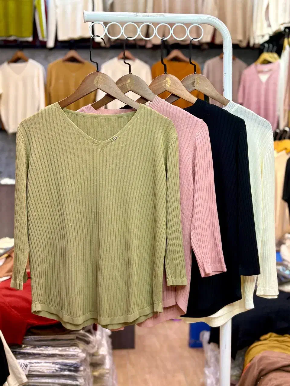 لباس زنانه تک وعمده|لباس|علی‌آباد کتول, |دیوار