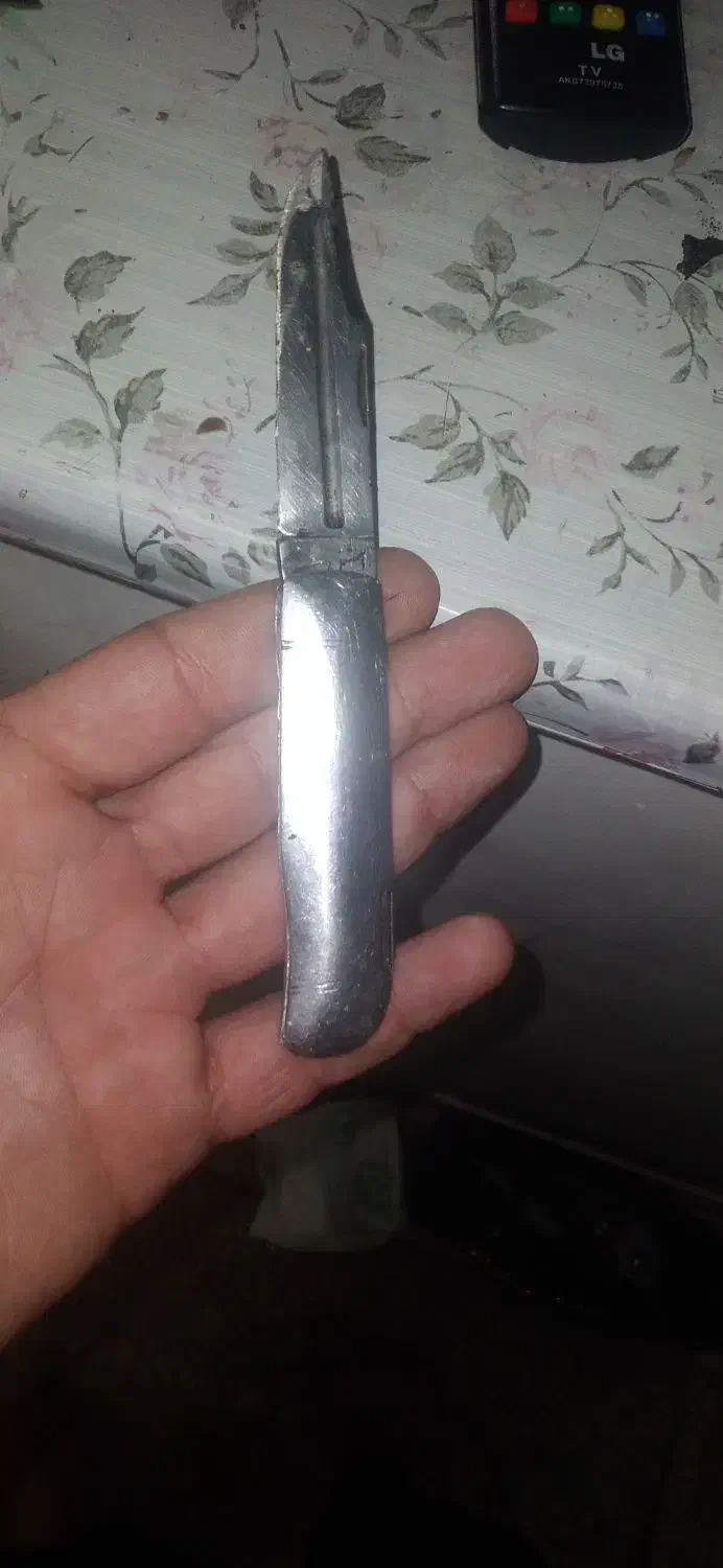 چاقو استیل|کلکسیون اشیاء عتیقه|قدس, شهر‌قدس|دیوار