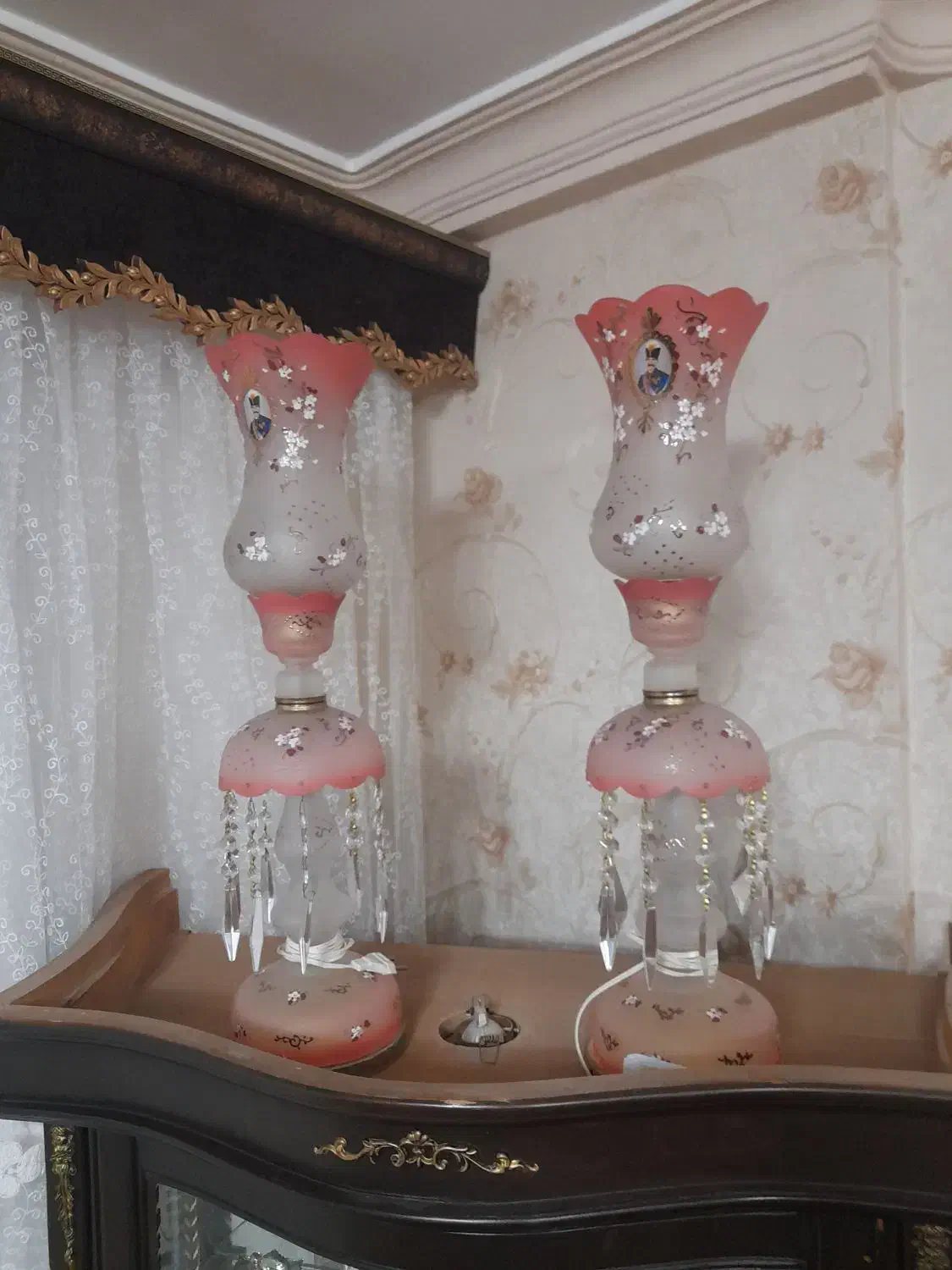 شمعدانی لاله صورتی|چراغ خواب و آباژور|مراغه, |دیوار