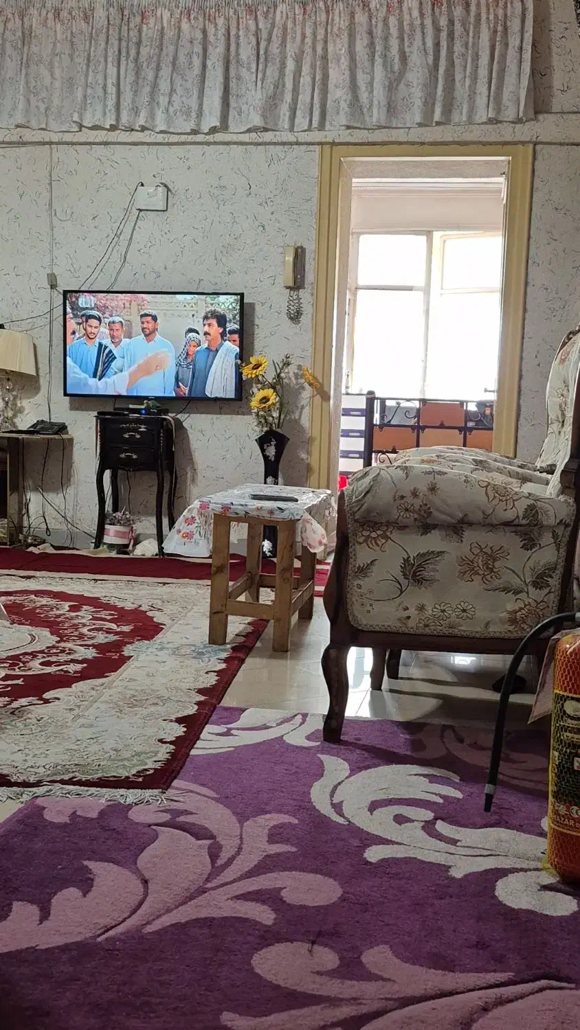 اجاره به خانم های شاغل یا دانشجو