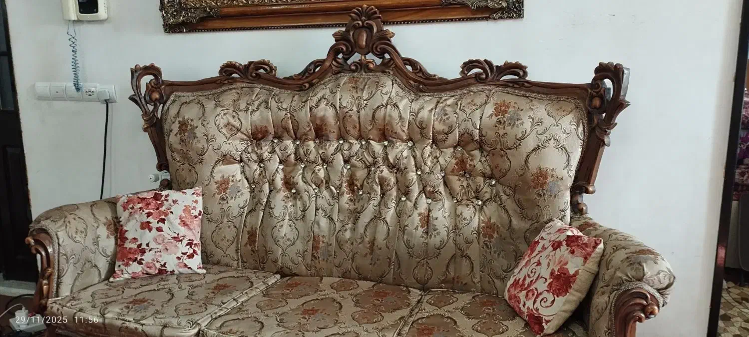 فروش مبل راحتی سلطنتی شیک با چوب راش|مبلمان خانگی و میز عسلی|بناب, |دیوار