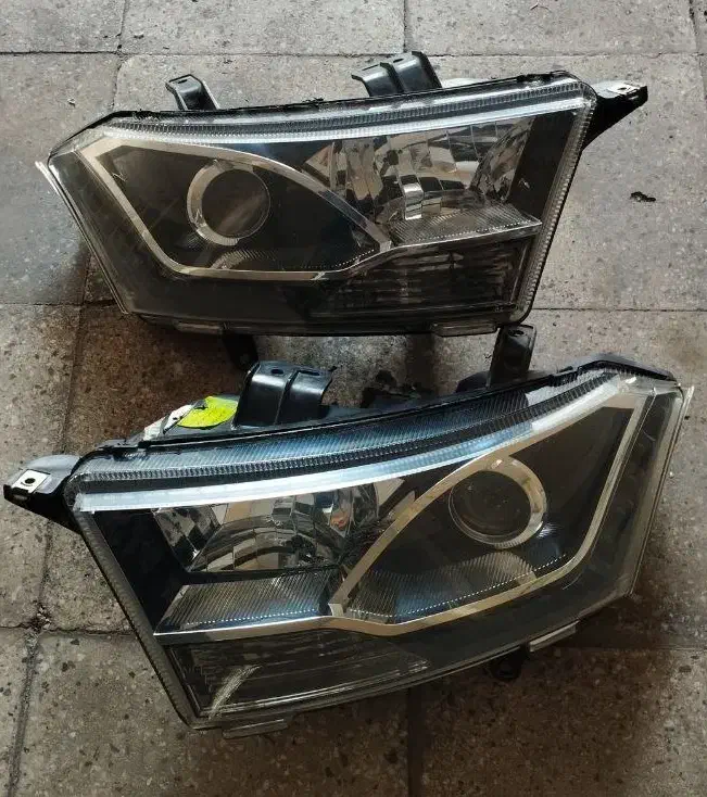 چراغ جلو دنا معمولی دیلایت دار برند مدرن|قطعات یدکی و لوازم جانبی|ری, سیزده آبان|دیوار