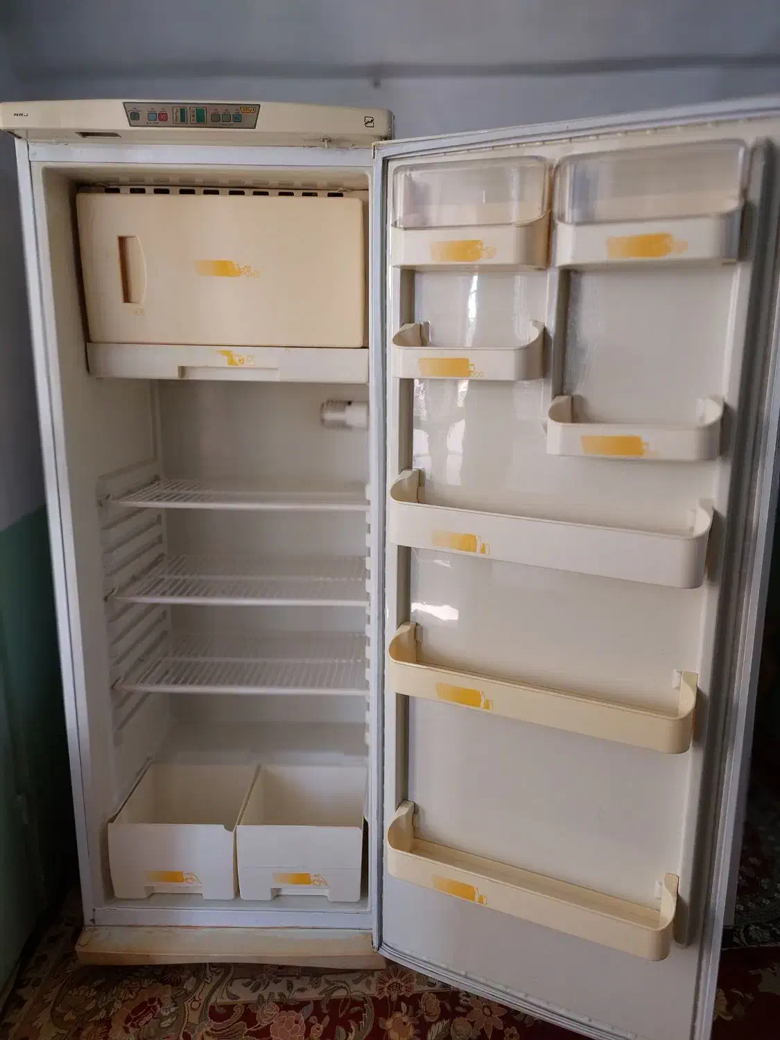 یخچال و فریزر در حد خیلی خوب|یخچال و فریزر|فولادشهر, زاینده رود|دیوار