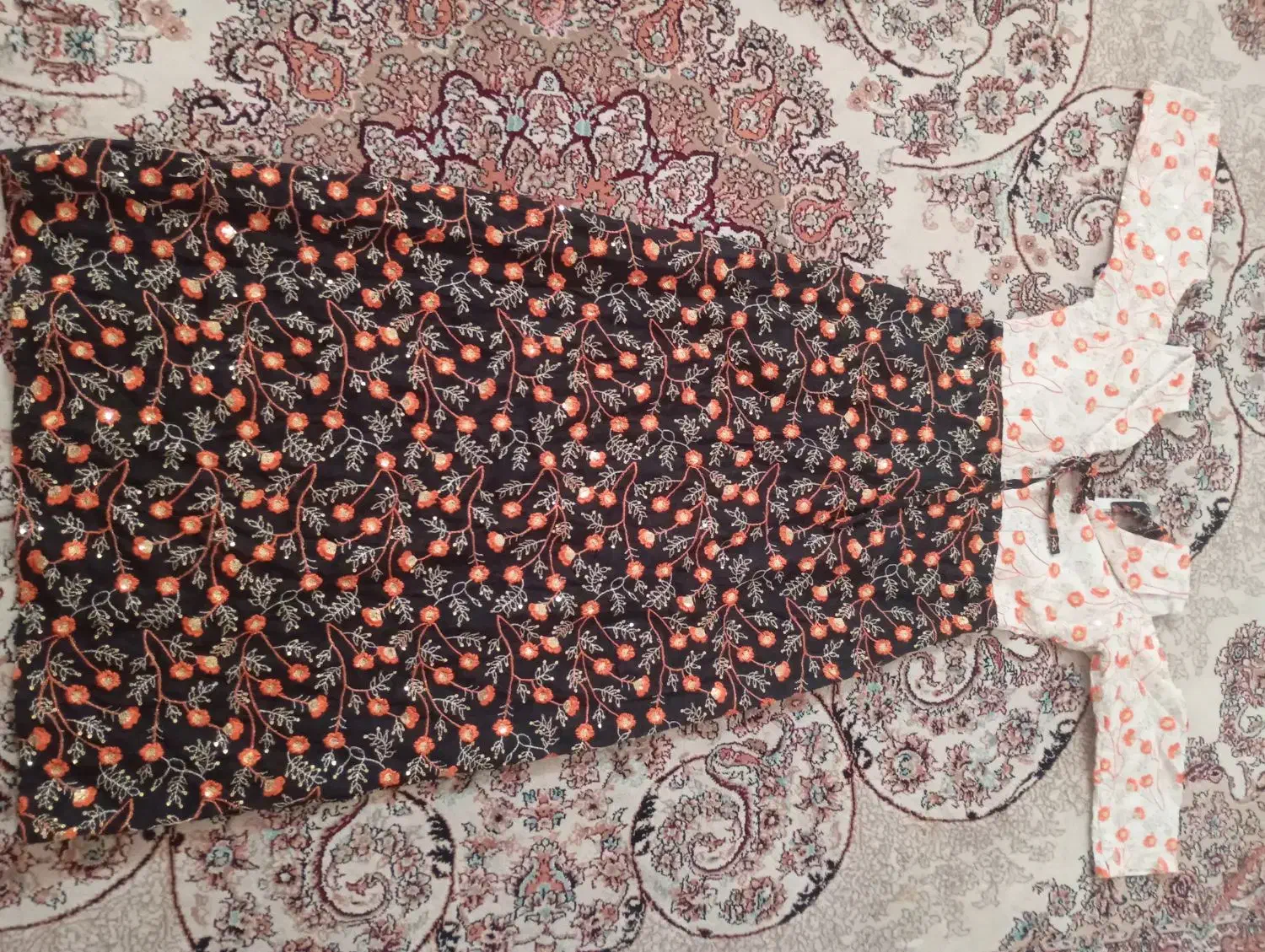 لباس|لباس|رودان, |دیوار
