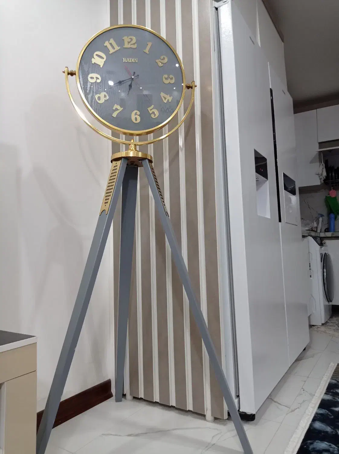 ساعت ایستاده|ساعت دیواری و تزئینی|ساوه, |دیوار