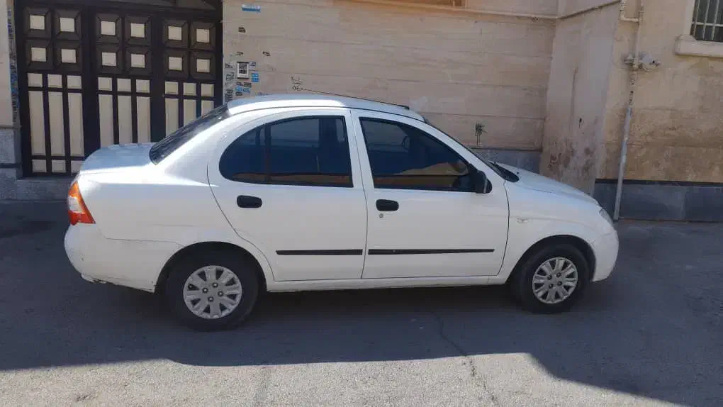 تیبا صندوق دار 99|خودرو سواری و وانت|شیراز, شهرک بزین|دیوار