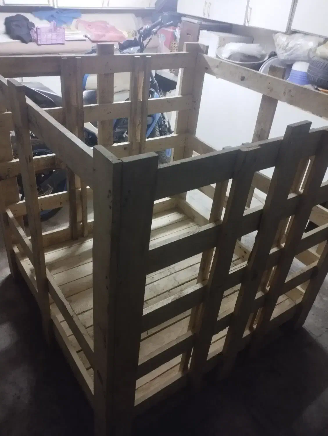 پالت کرسی|صندلی و نیمکت|همدان, |دیوار