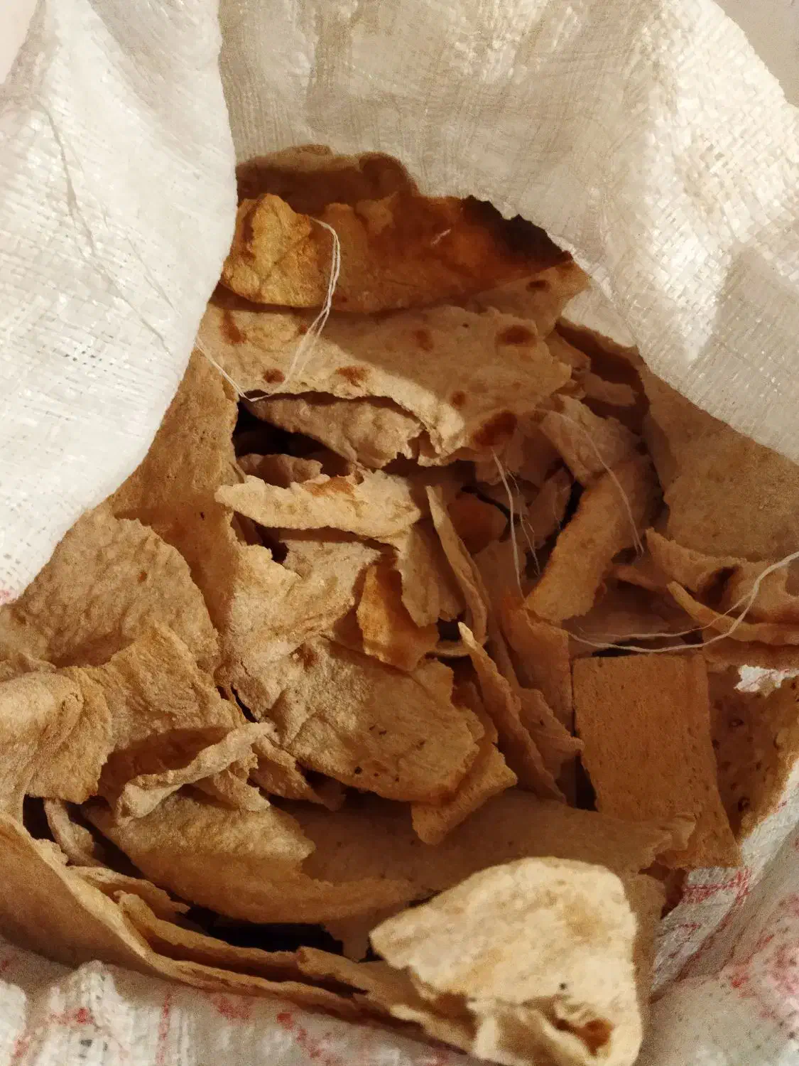 نون خشک|عمدهفروشی|قائن, |دیوار