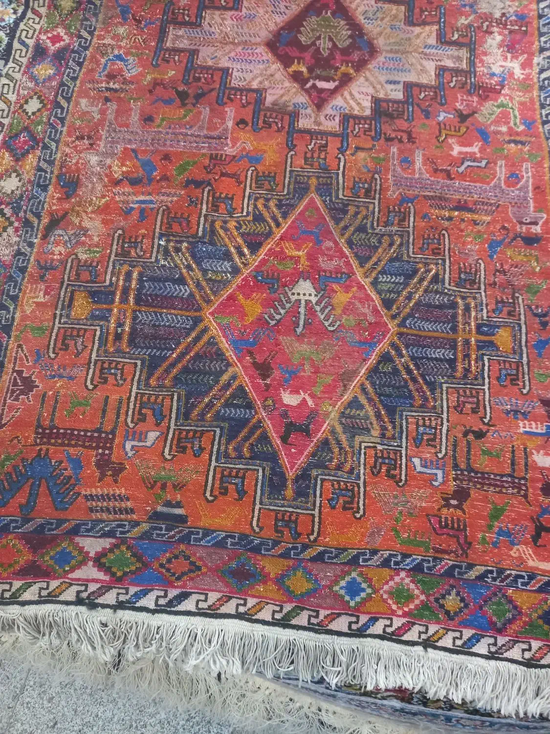 فرش دستبافت قدیمی ۵ تومن|فرش|بروجرد, |دیوار