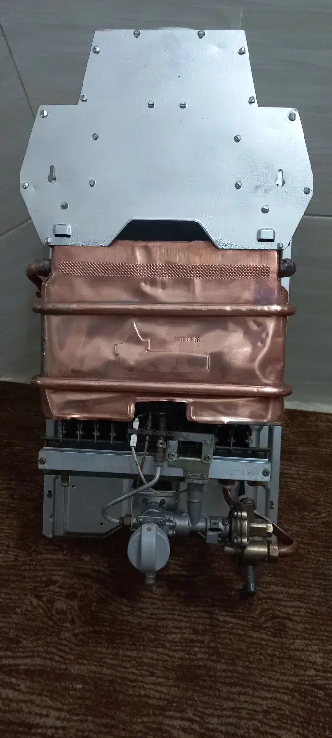 ابگرمکن بوتان دیواری 3115|آبگرمکن، پکیج، شوفاژ|قرچک, مهدیه|دیوار