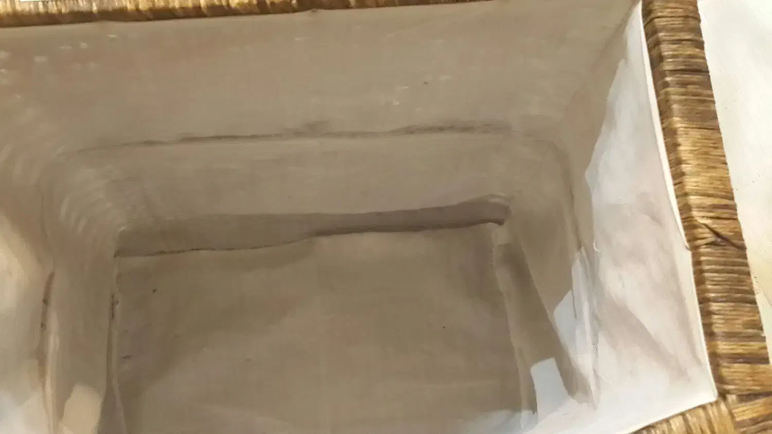 سبد جالباسی حصیری کاملا سالم|جاکفشی، کمد، دراور|بروجرد, |دیوار