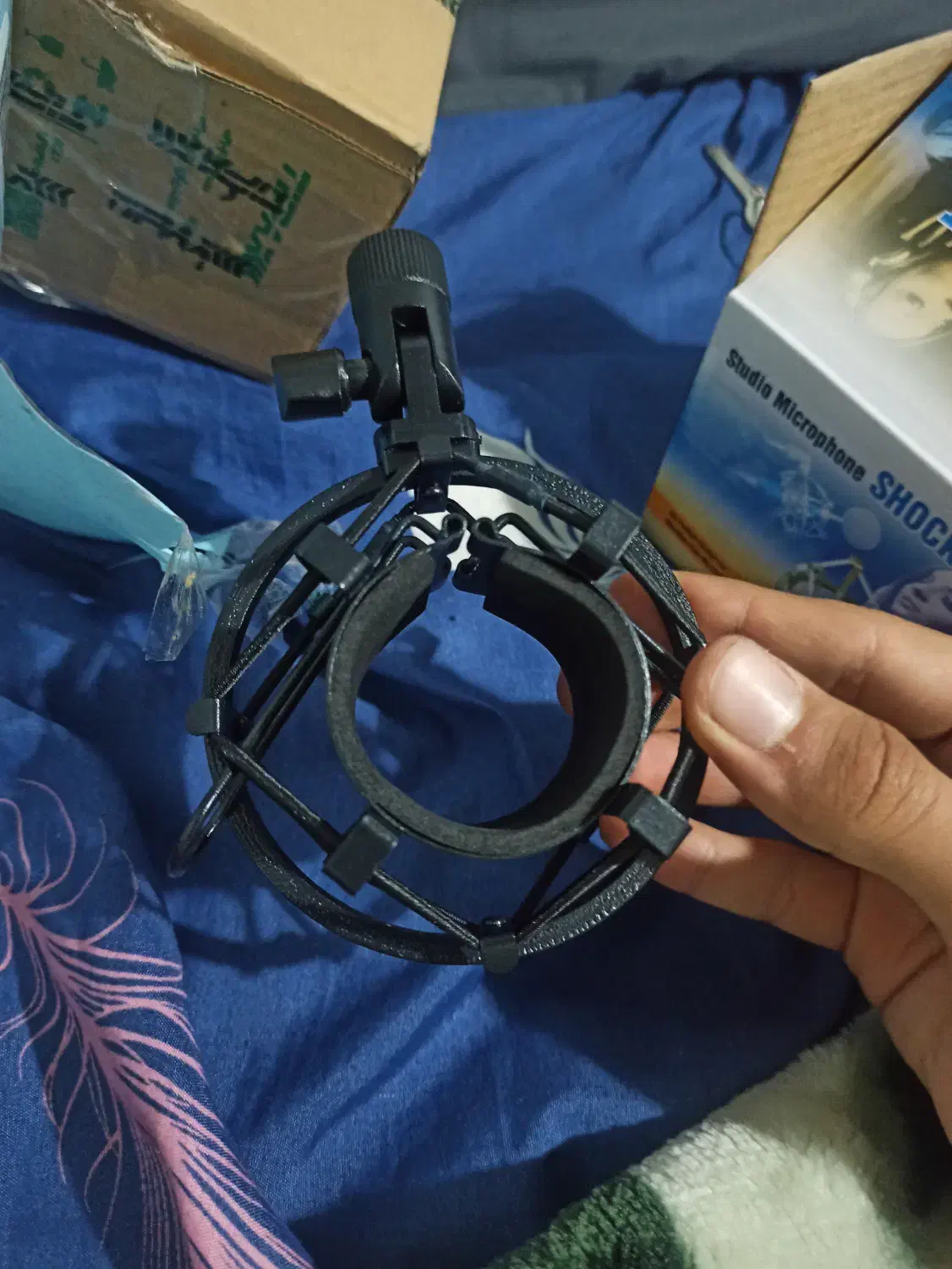 لرزه گیر میکروفن همین الان بدستم رسید نو|سیستم صوتی خانگی|قزوین, |دیوار