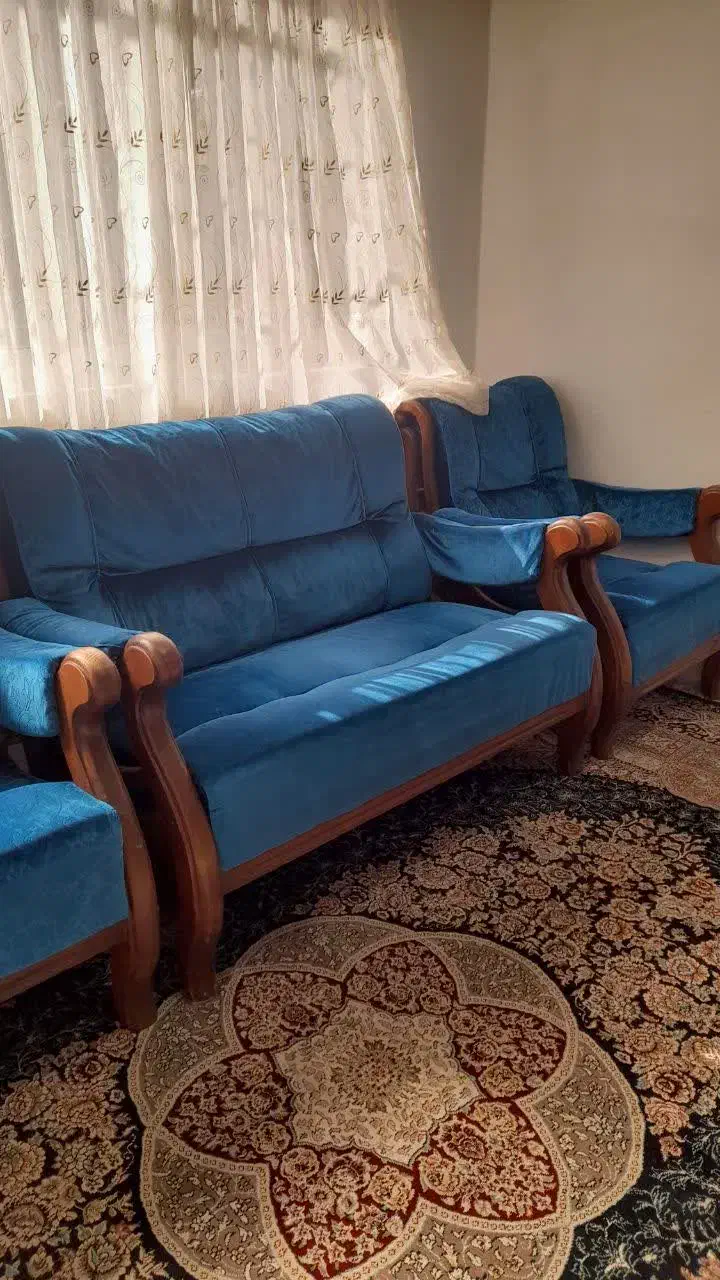 مبل ۷ نفره سالم در حد نو خوش رنگ بدون پارگی|مبلمان خانگی و میز عسلی|نوشهر, |دیوار