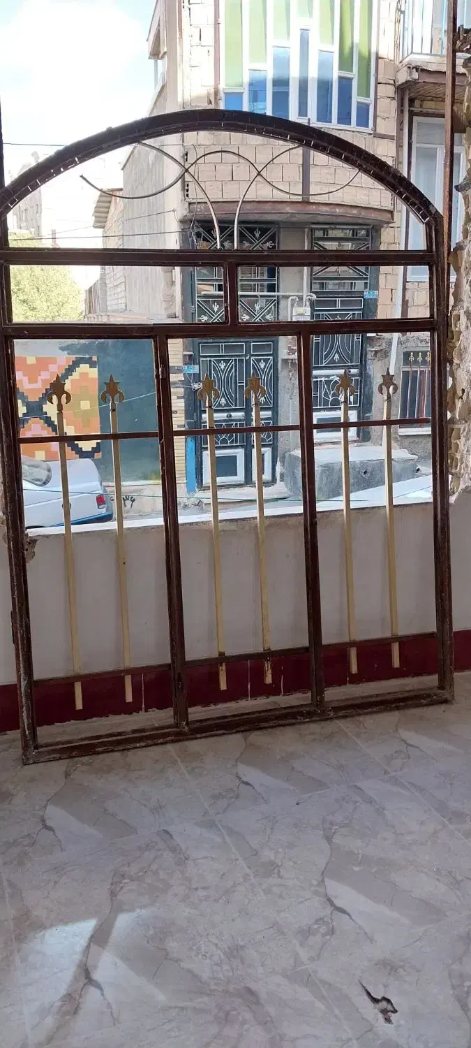 دو عدد پنجره آهنی|مصالح و تجهیزات ساختمان|جوانرود, |دیوار