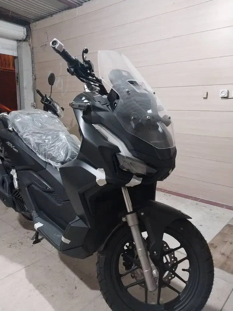 هوندا adv 160 full تک ریموت ۱ سال بیمه 1403|موتورسیکلت|تهران, مولوی|دیوار