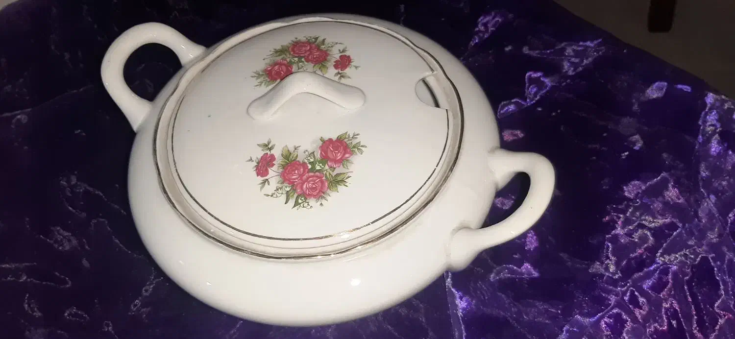 چینی گل سرخی|ظروف سرو و پذیرایی|تهران, جی|دیوار