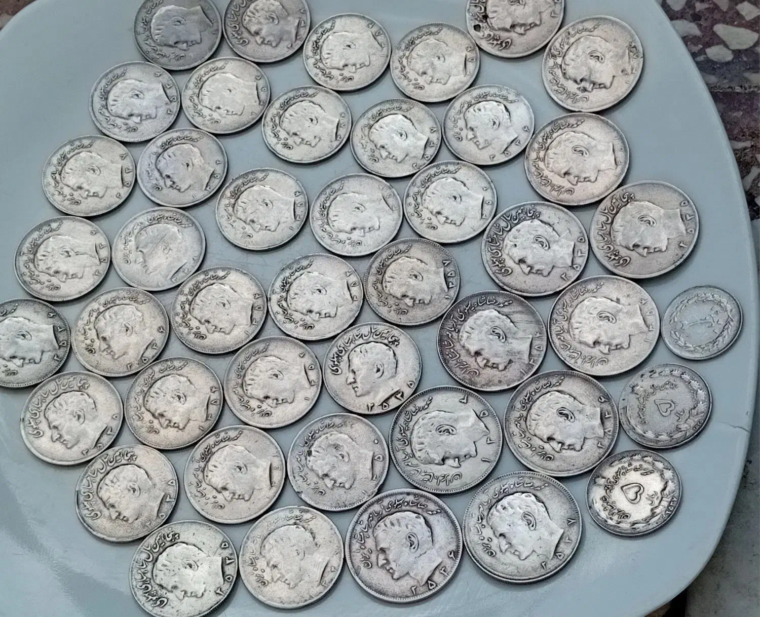 ۴۴ عدد سکه شاهی همه با هم ۵ میلیون تومن|کلکسیون سکه، تمبر، اسکناس|بندر انزلی, شهرداری|دیوار