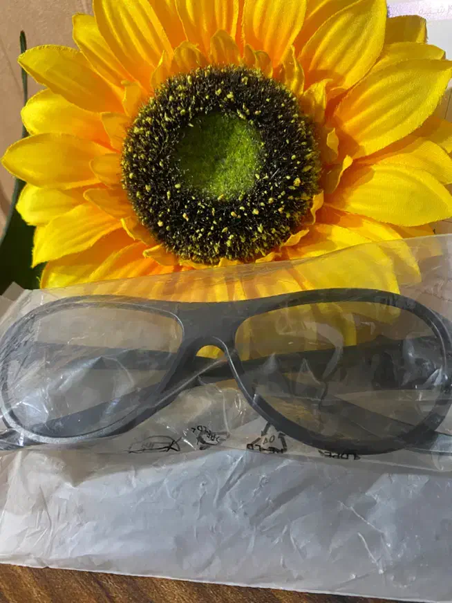 عینک سه بعدی|تلویزیون و پروژکتور|هشتگرد, شهرک ولیعصر (مصلی)|دیوار