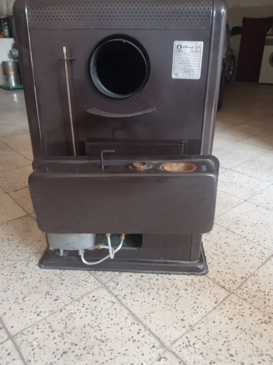 بخاری نفتی کاربرانی پولا ر در حد نو|بخاری، هیتر، شومینه|اقبالیه, |دیوار