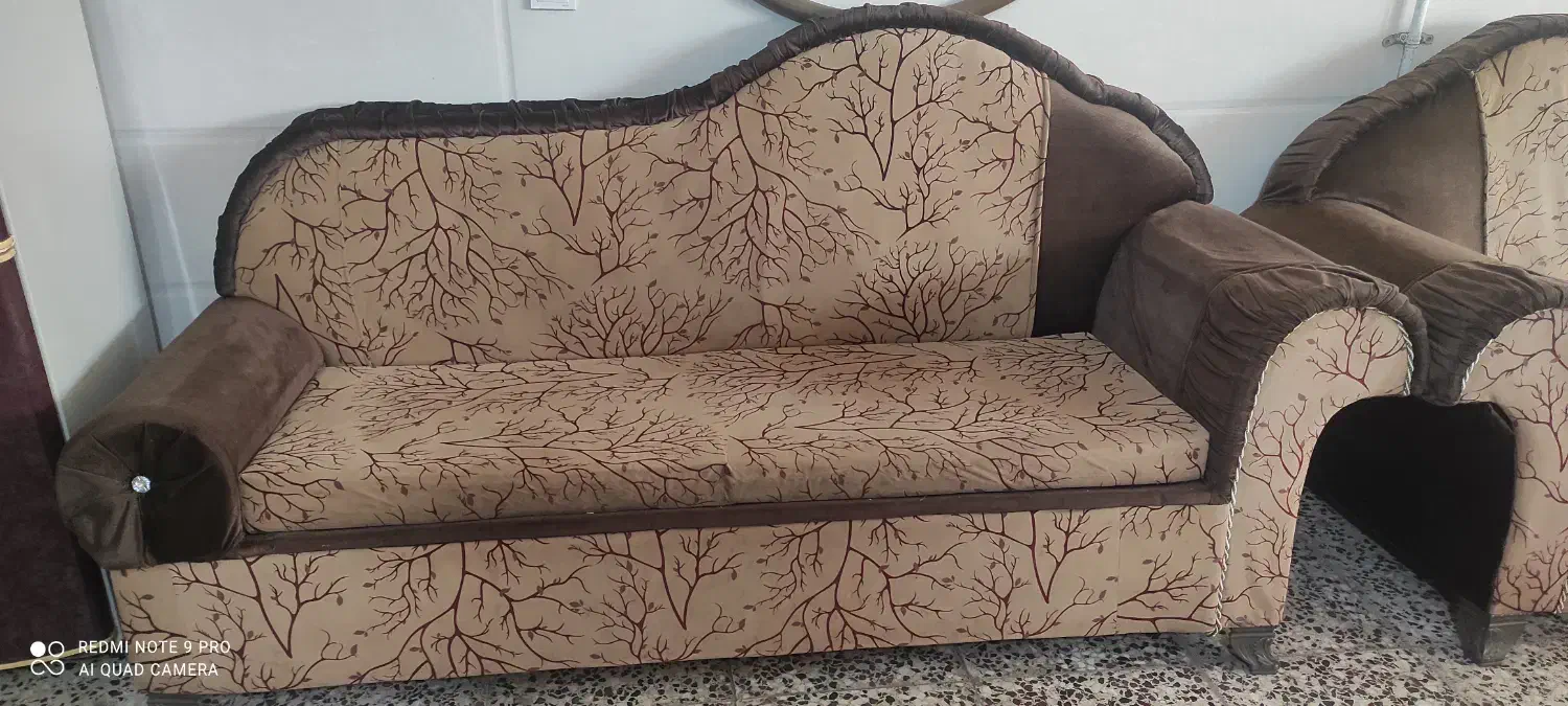 یک دست مبل ۷نفره|مبلمان خانگی و میز عسلی|بابل, |دیوار