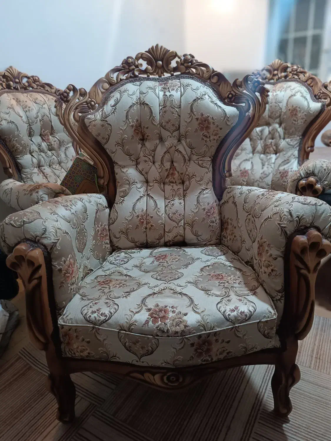 مبل سلطنتی ۹نفره|مبلمان خانگی و میز عسلی|دوگنبدان, |دیوار