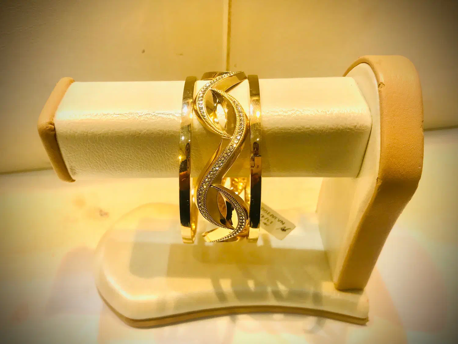 فروش طلا بدون اجرت با اقساط بلند مدت|جواهرات|خورموج, |دیوار