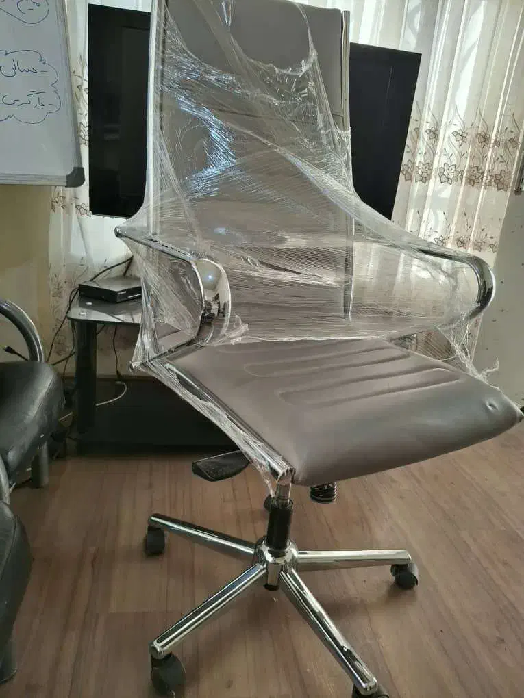 300 عدد صندلی اداری و مدیریتی چرخدار|صندلی و نیمکت|الوند, |دیوار