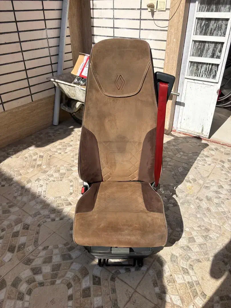 فروش صندلی خودروکشنده|قطعات یدکی و لوازم جانبی|سیرجان, |دیوار