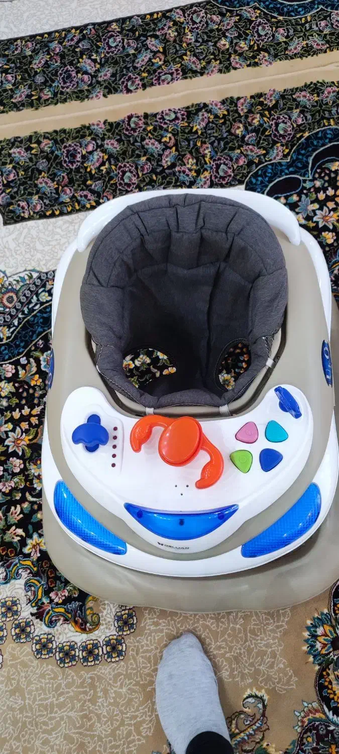 روروک تمیز و نو|کالسکه و لوازم جانبی|مرند, |دیوار