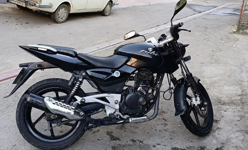 موتور پالس ug4.اصل باجاج 180درحد مدارک تکمیل|موتورسیکلت|سنندج, |دیوار