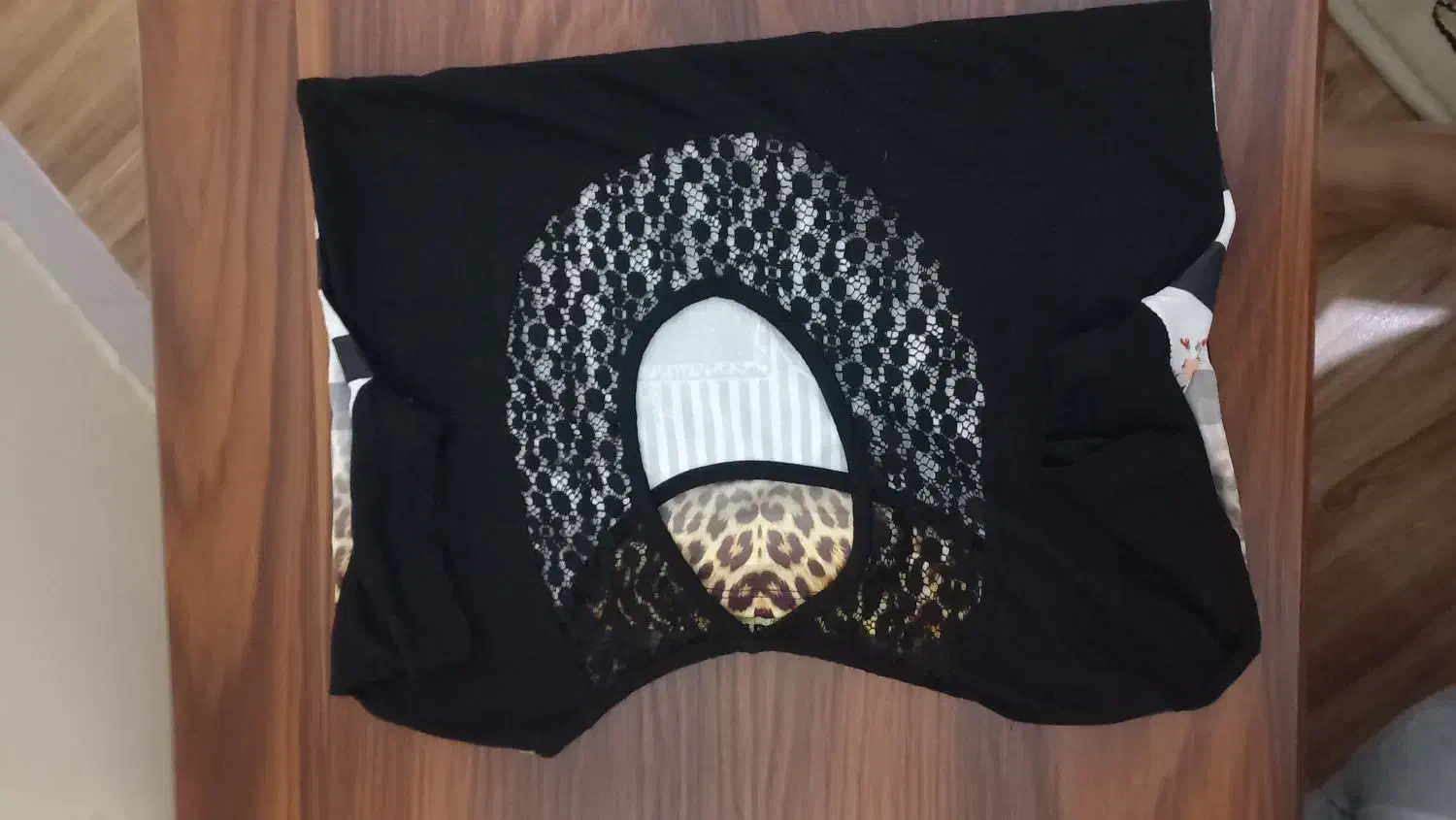 تعدادی شومیز|لباس|صدرا-فارس, فاز ۱|دیوار