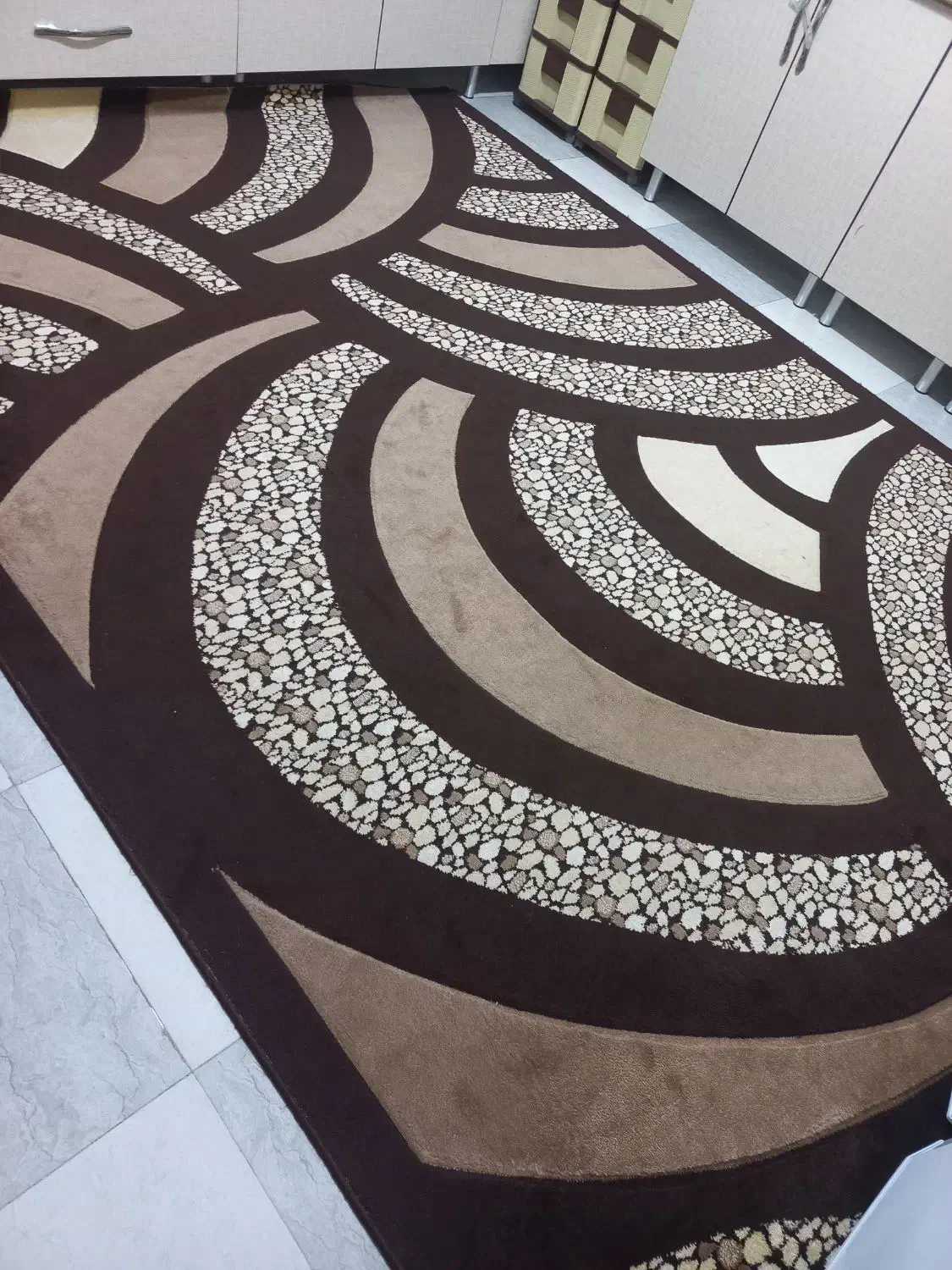 نظم دهنده سه کشو و گلیم فرش|فرش|بروجرد, |دیوار