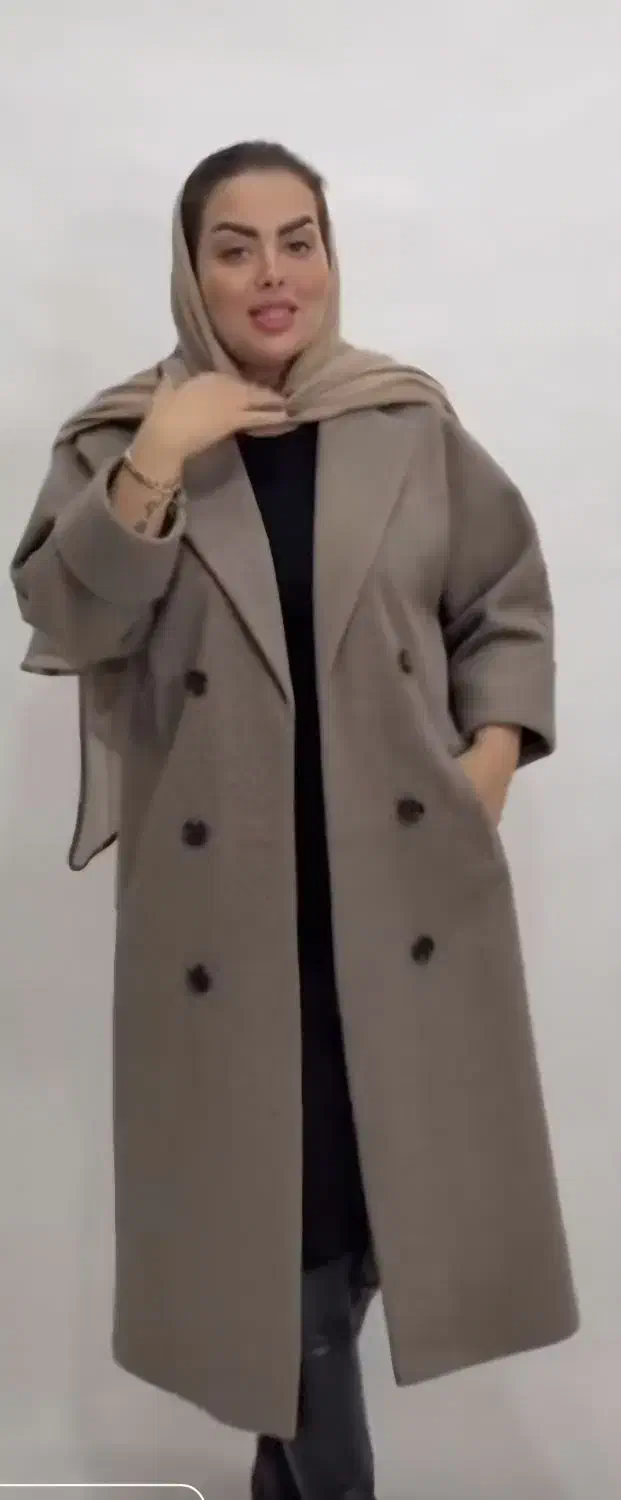 پالتو|لباس|نیشابور, میدان حافظ|دیوار