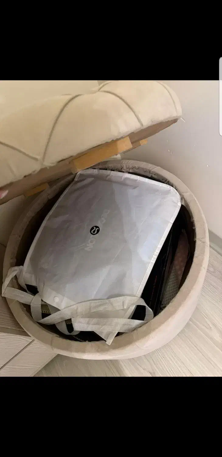 پاف (صندلی)|صندلی و نیمکت|تهران, باغ فیض|دیوار