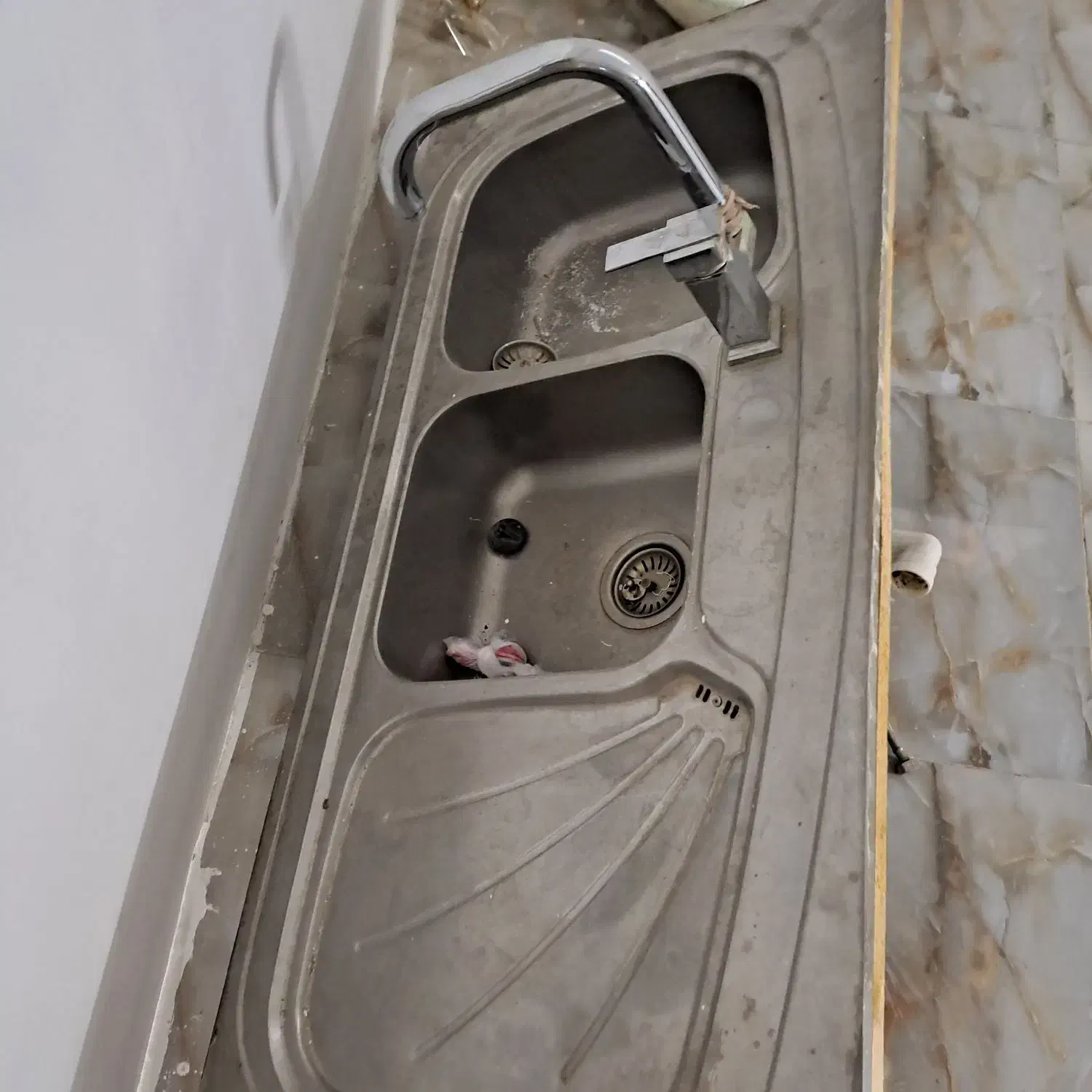 سینک دوقلو همراه باشیر اب|مصالح و تجهیزات ساختمان|مشهد, شهرک لشکر (شهرک غرب)|دیوار