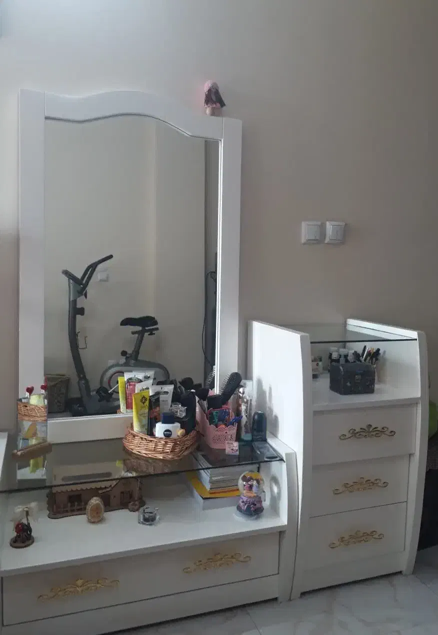 سرویس خواب تمیز و نو|تخت و سرویس خواب|اصفهان, بهارستان (مخابرات)|دیوار