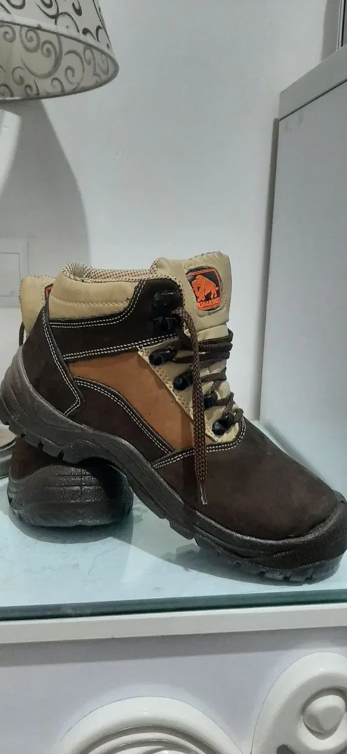 کفش ایمنی بوفالو|کیف، کفش، کمربند|ارومیه, |دیوار