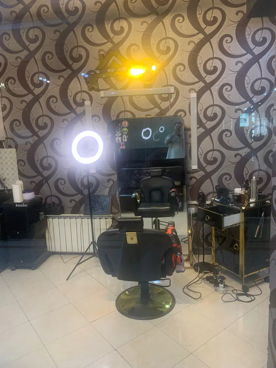 به یک شاگرد نیازمندیم جهت ارایشگاه|استخدام درمانی، زیبایی، بهداشتی|پردیس, فاز ۲|دیوار