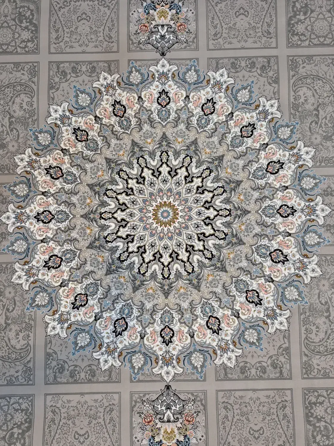 فرش ماشینی ۱ جفت ۱۲ متری گالری فرش ایران|فرش|مشهد, حجت|دیوار