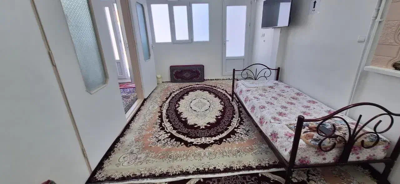 منزل تا حرم ۲دقیقه پیاده|اجارهٔ کوتاه‌مدت آپارتمان و سوئیت|قم, قم نو|دیوار