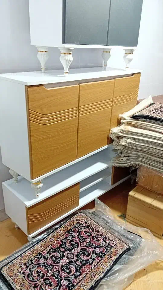 کنسول با آیینه شیک|بوفه، ویترین، کنسول|بندرعباس, |دیوار