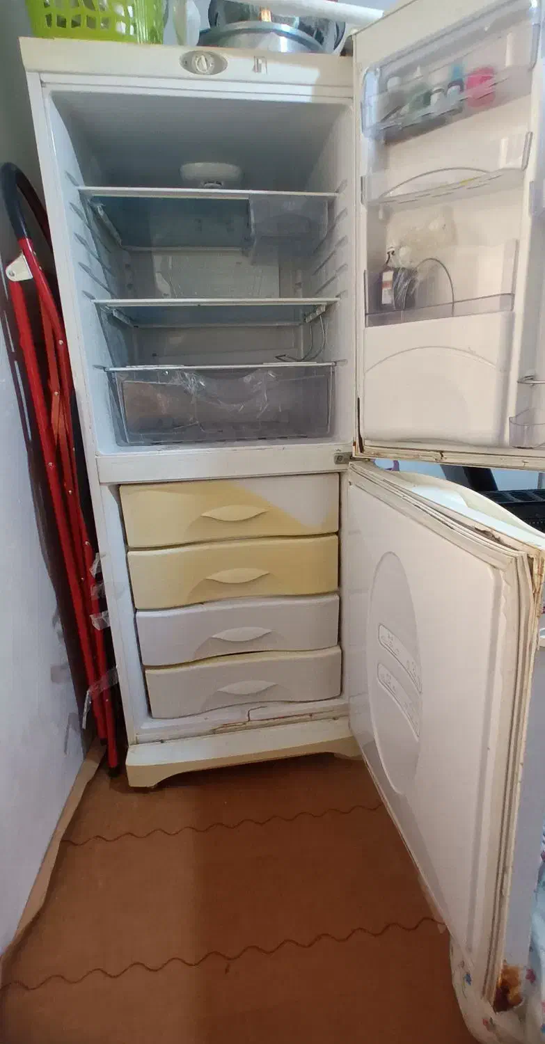 یخچال وفریزر|یخچال و فریزر|آشخانه, |دیوار