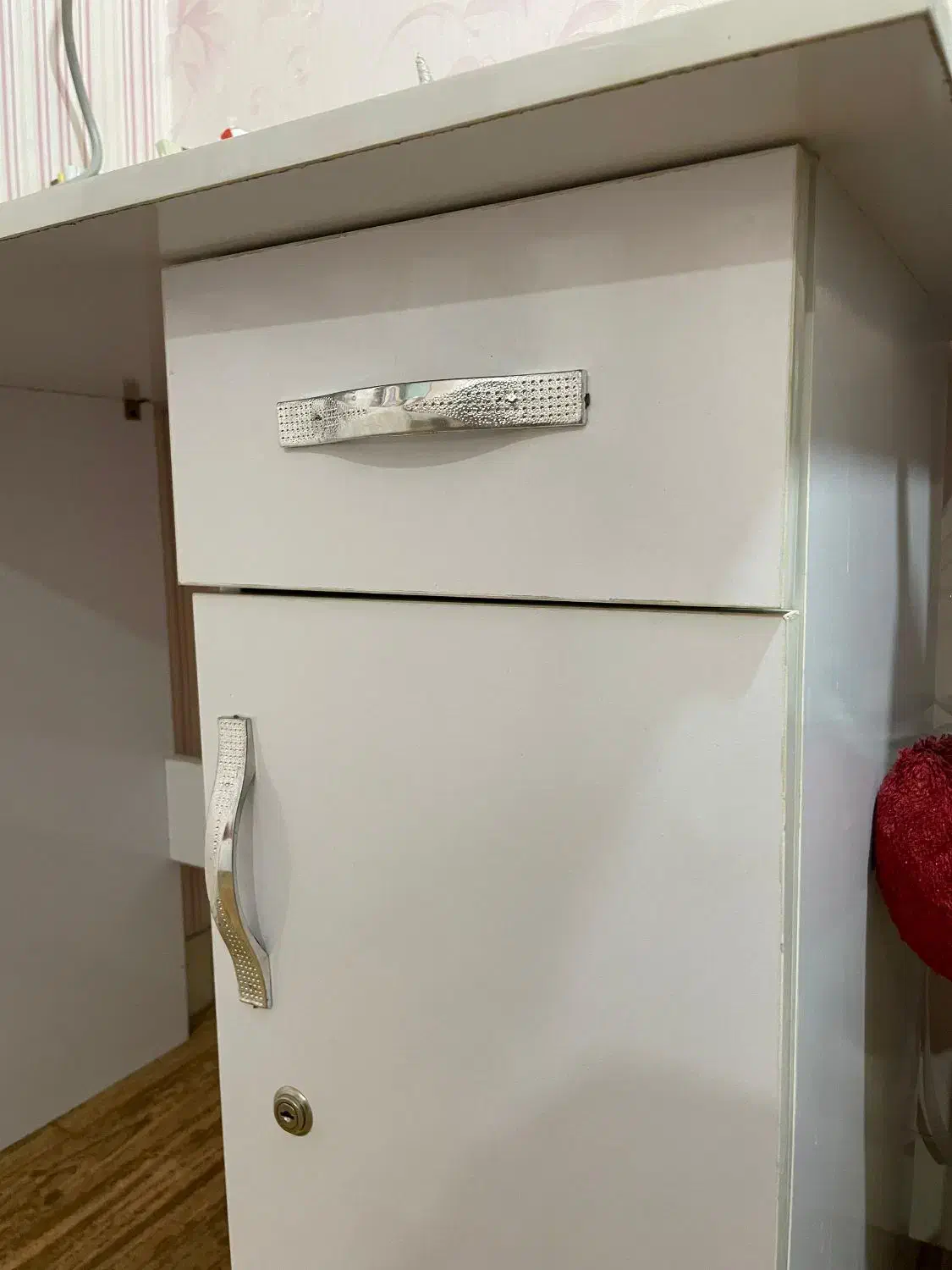 میز|میز تحریر و کامپیوتر|رامهرمز, |دیوار