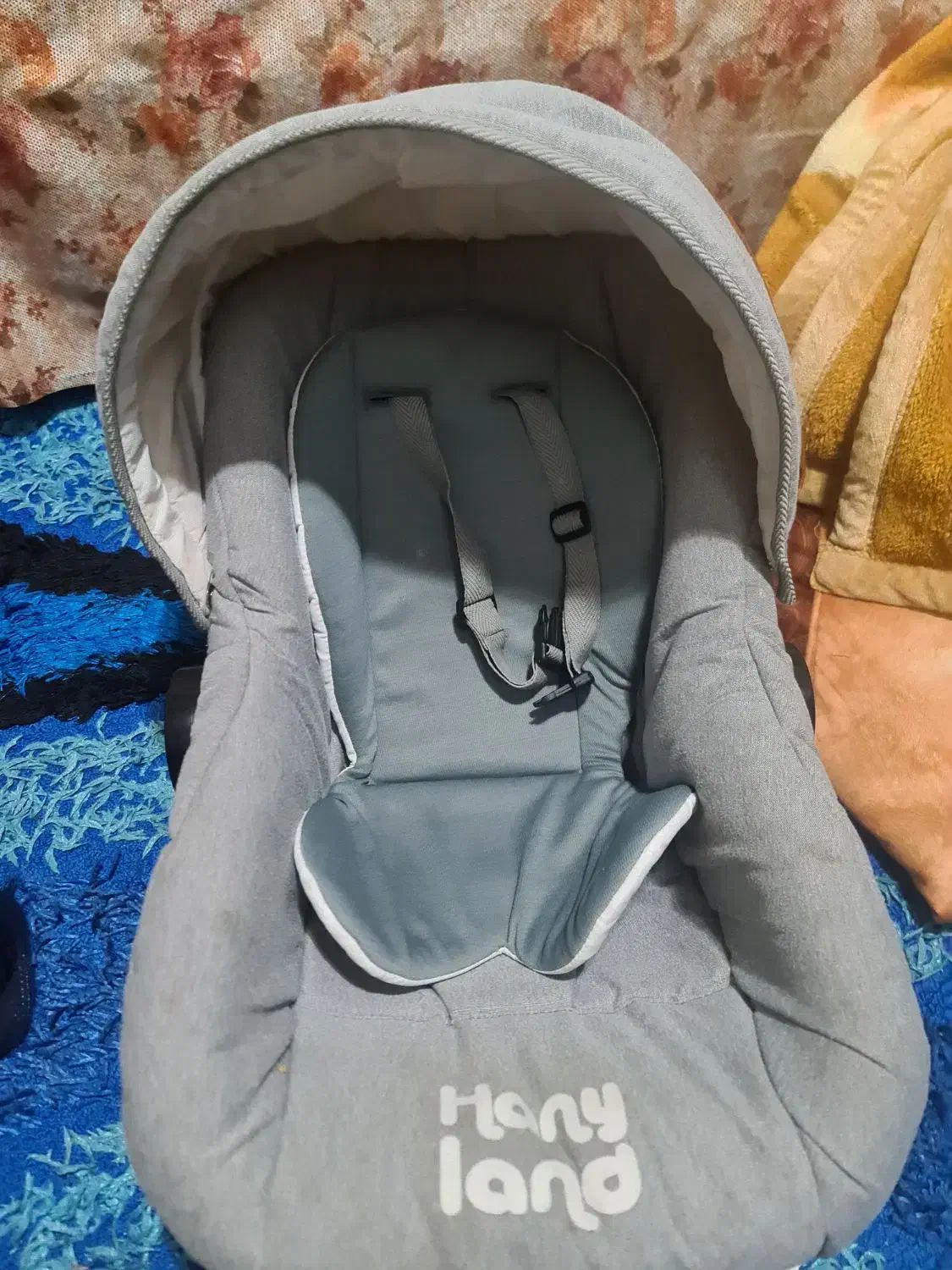 کریر و آغوشی وتخت کنار مادر|اسباب و اثاث بچه|بندر انزلی, آذربایجان|دیوار