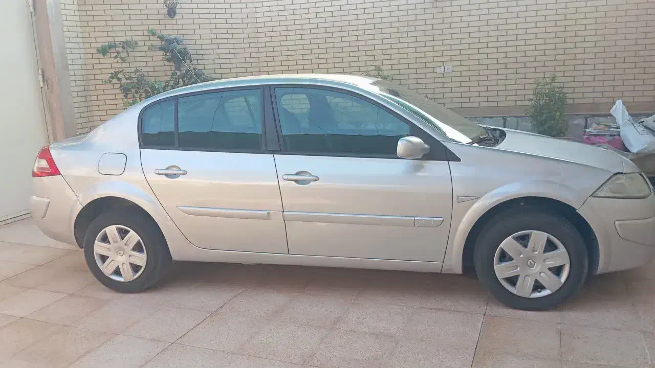 مگان دنده ای 1600مدل ۲۰۰۶کارمندی فوق العاده سالم|خودرو سواری و وانت|کرمان, |دیوار