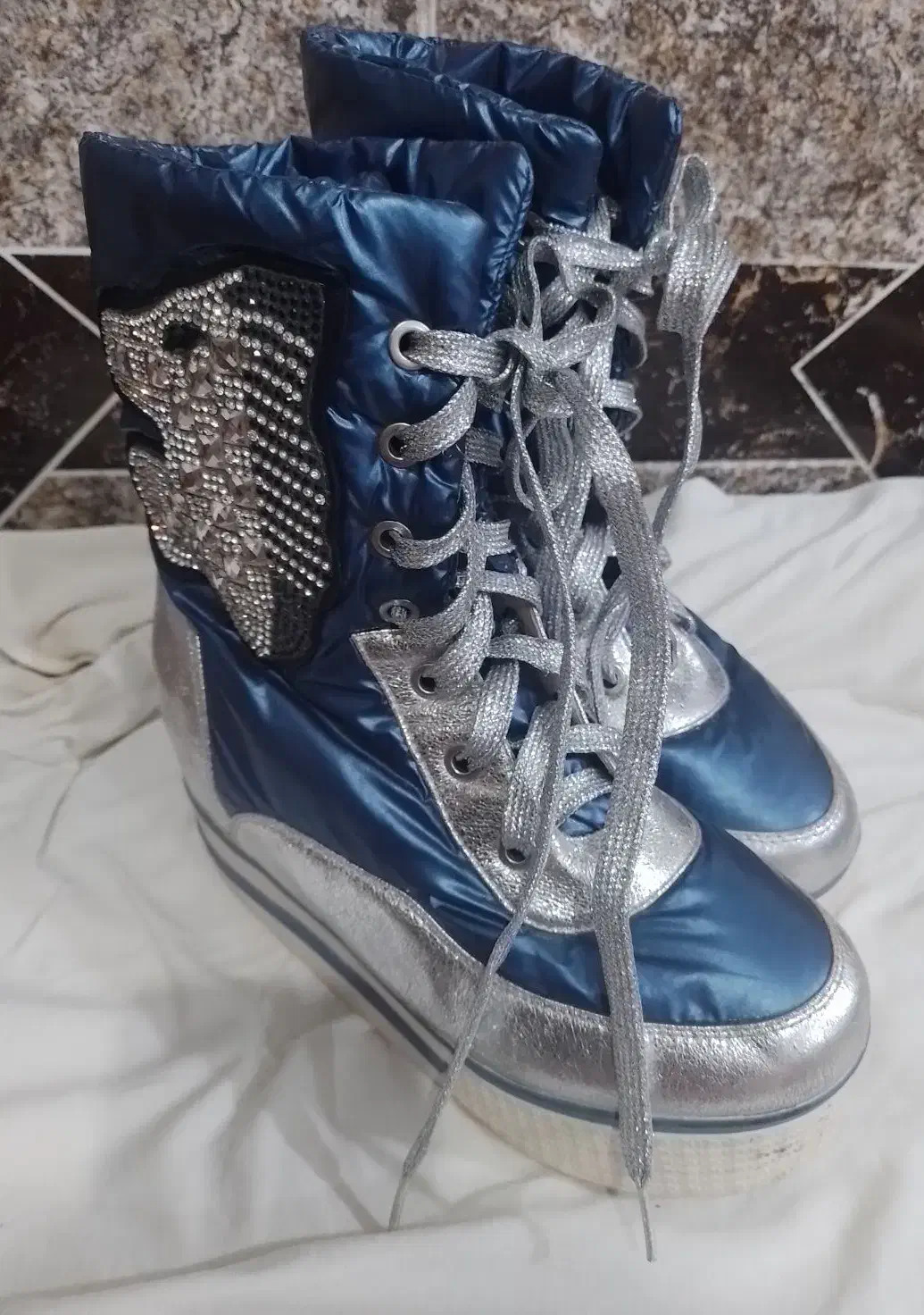 کفش|کیف، کفش، کمربند|مشهد, خواجه ربیع|دیوار